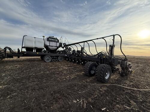 INFINITY AG 24R 30 CORNERSTONE -demo unit