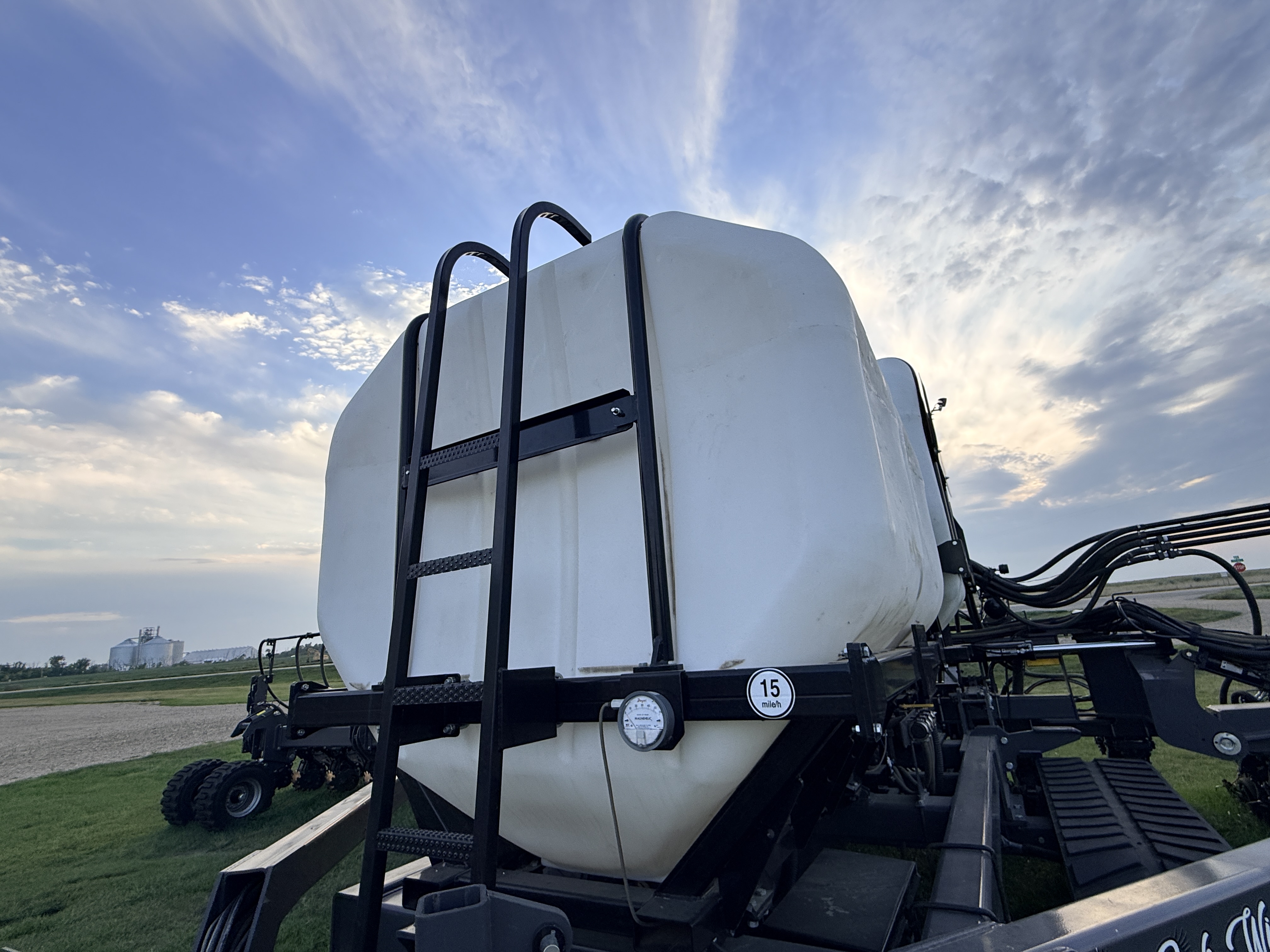 Infinity Ag 24R 30" Cornerstone