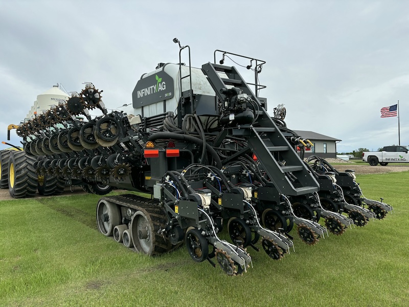24 Row 30" Planter