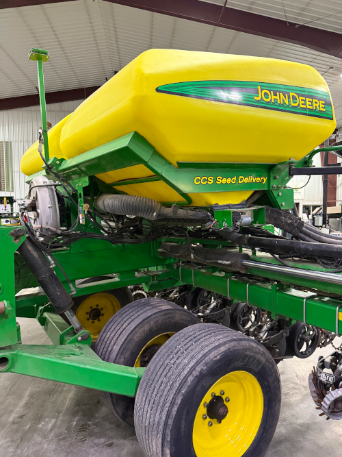John Deere 09 DB60 24 Row 30"