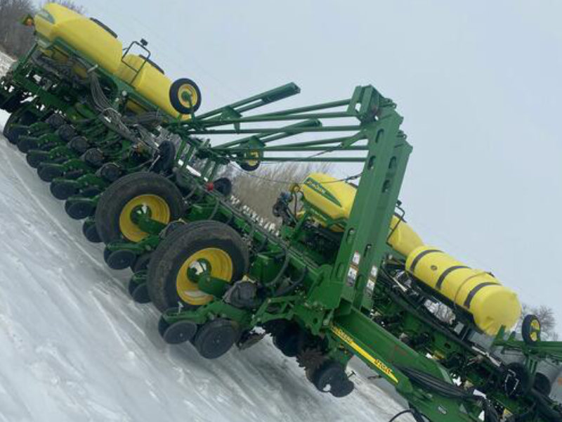 John Deere 1770 NT 24 Row 30" Planter